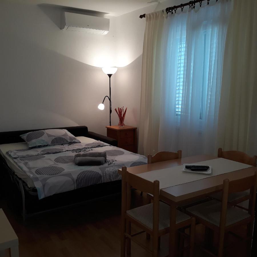 Rina Apartments ลาบิน ภายนอก รูปภาพ