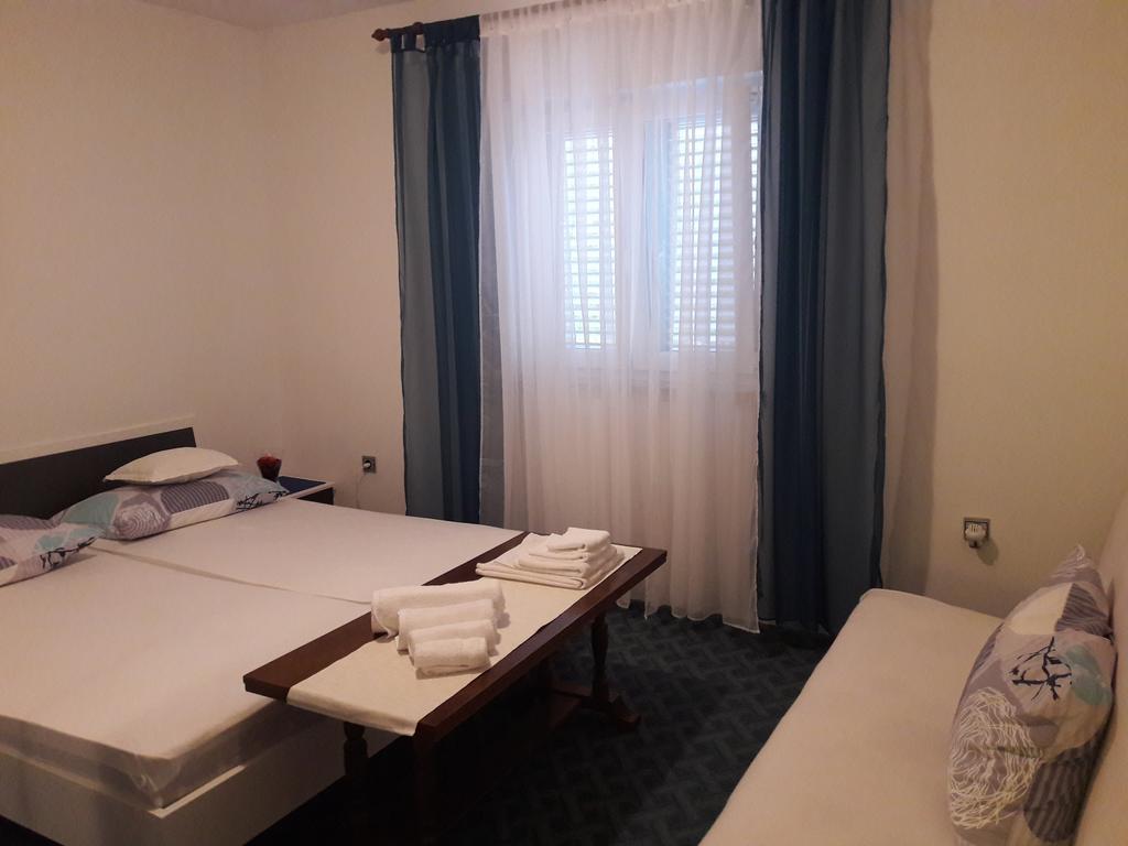 Rina Apartments ลาบิน ภายนอก รูปภาพ