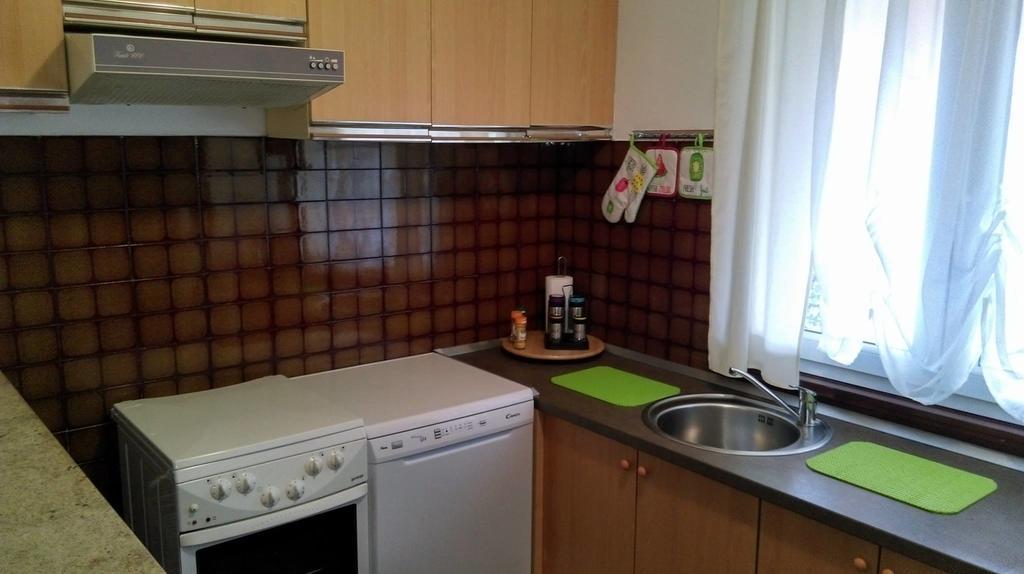 Rina Apartments ลาบิน ภายนอก รูปภาพ